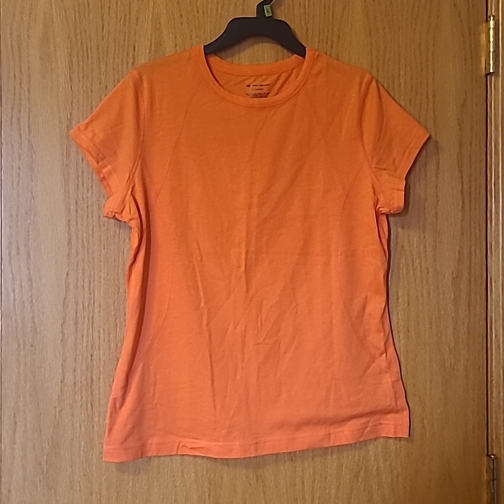 Tek Gear Orange T-shirt Size Large